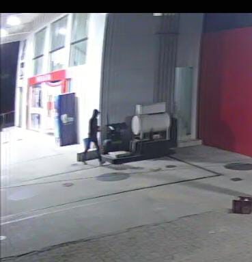 IMG-20210616-WA0072-e1623853314776 Bandido arromba farmácia e furta dinheiro do caixa no centro de Monteiro