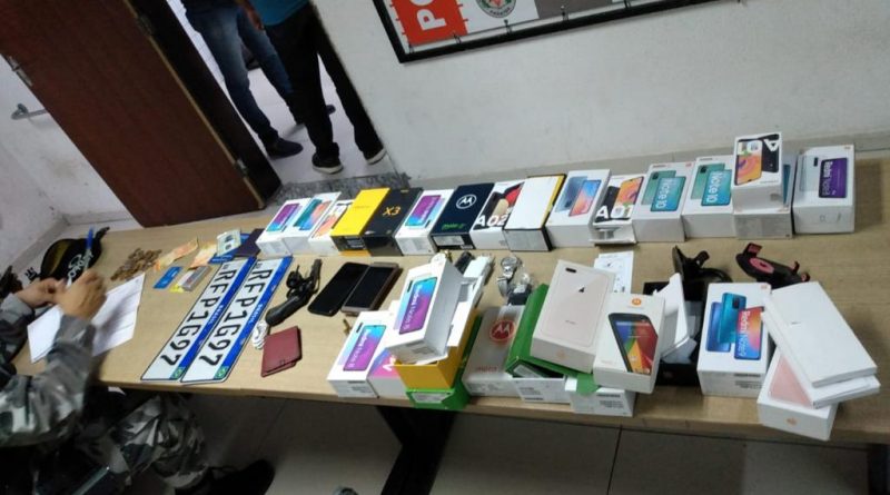 celulares Polícia Militar prende acusados de assaltar loja e recupera todos os celulares roubados na PB