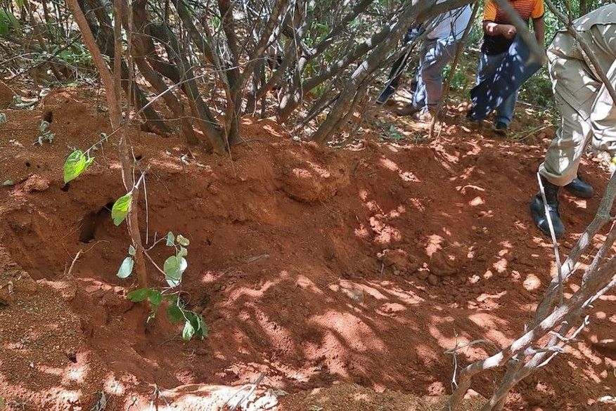 corpo Corpo de mulher é encontrado enterrado em região de mata no Sertão da Paraíba