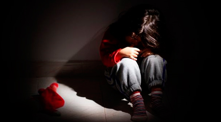 vulneravel-crianca-estupro Homem é preso suspeito de estuprar filha de cinco anos no Sertão da Paraíba