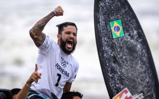 SURFMASC_JR_27.07.21_00038881-639x400 Ítalo Ferreira é campeão olímpico no surfe e dá 1º ouro ao Brasil em Tóquio