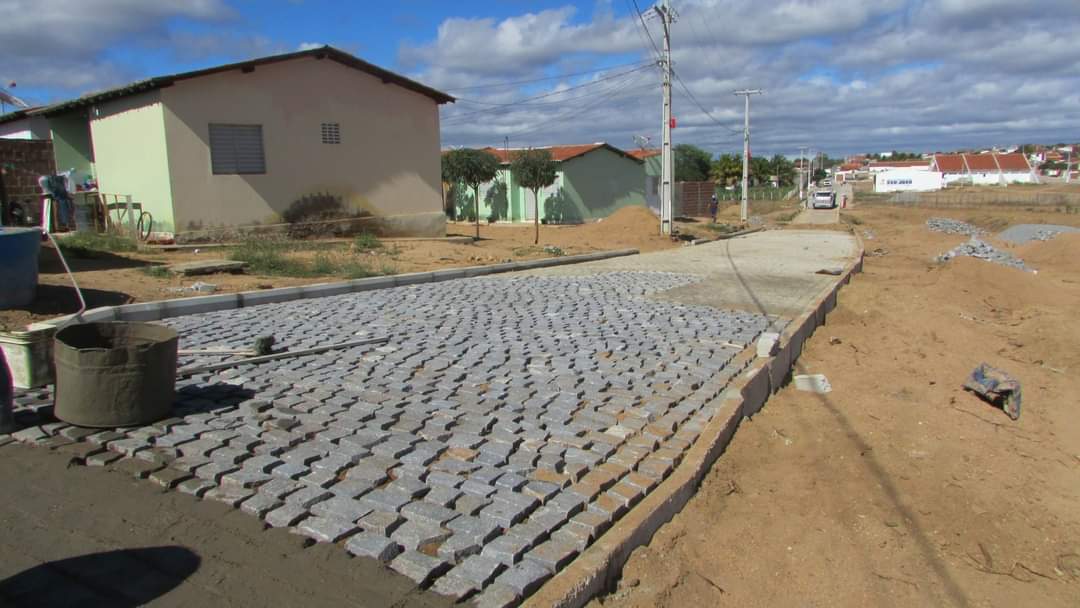 FB_IMG_1629030874252 Obras de pavimentação seguem em ritmo acelerado em São João do Tigre