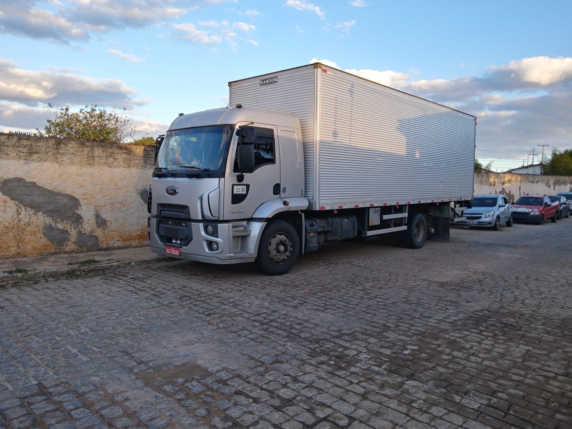 IMG-20210818-WA0333 Caminhão roubado em Pernambuco é encontrado abandonado na BR-412 na entrada de Prata
