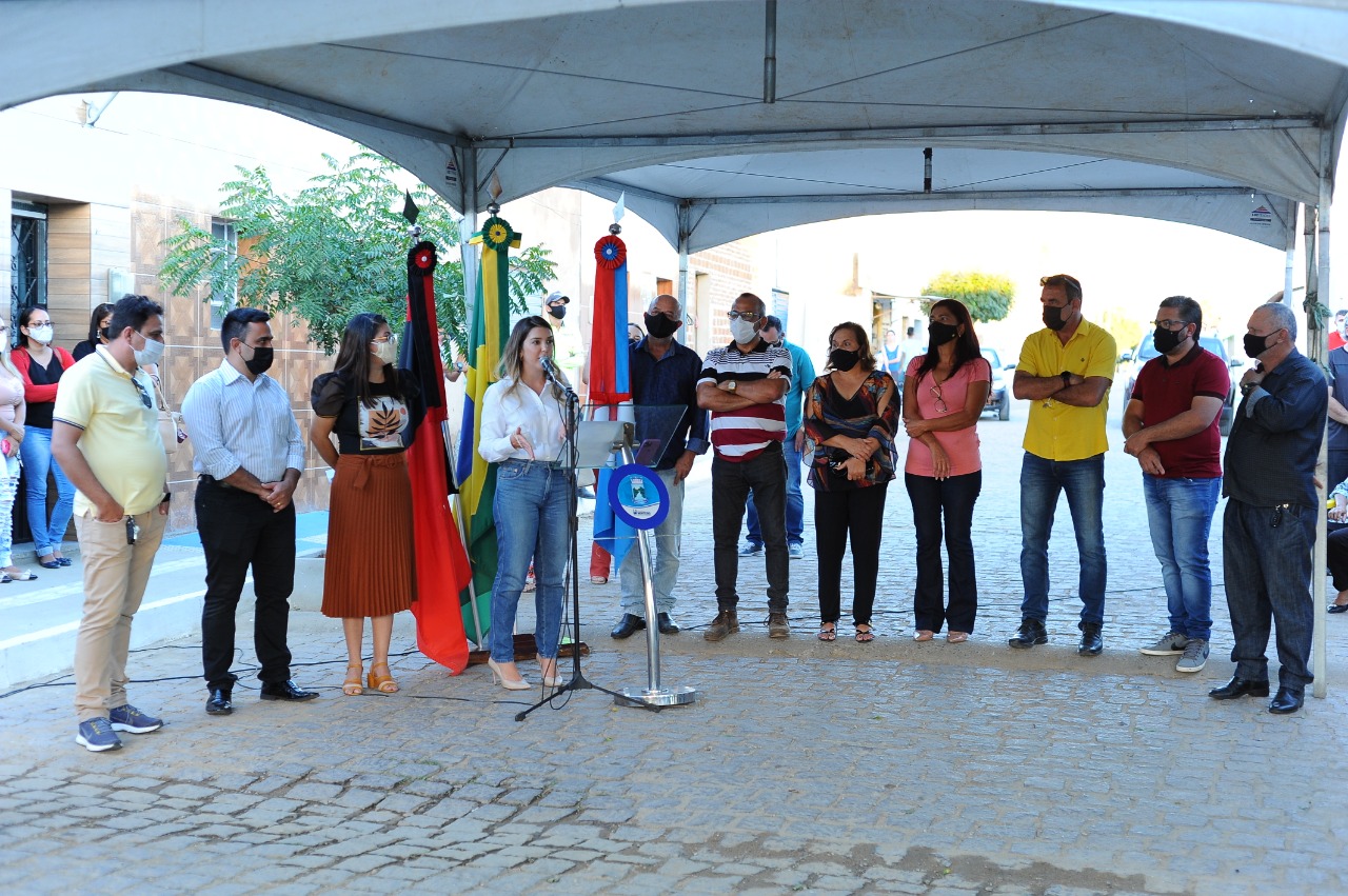 Prefeita-Anna-Lorena-realiza-entrega-de-obra-de-pavimentacao-no-bairro-Quinta-da-Boa-Vista-9 Prefeita Anna Lorena realiza entrega de obra de pavimentação no bairro Quinta da Boa Vista