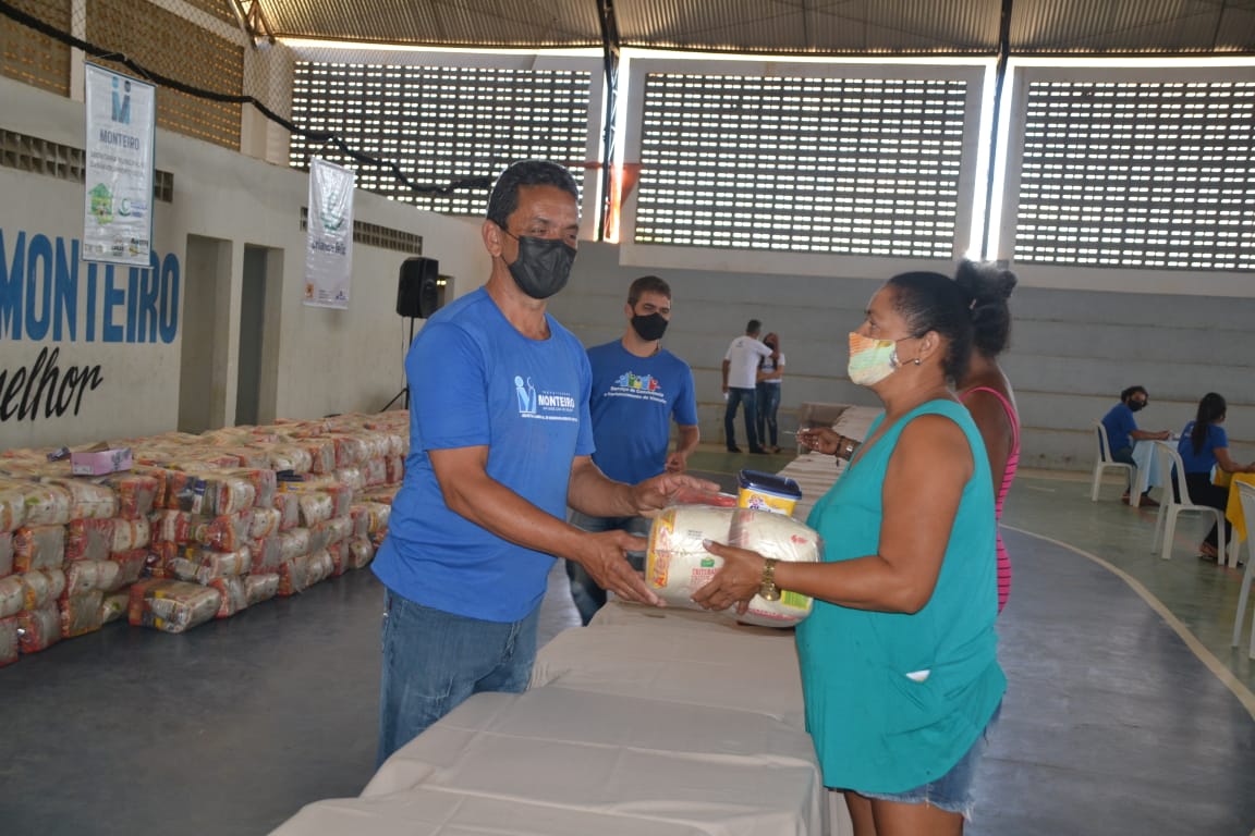 Cesta-Social-Agosto-2 Beneficiários do Programa Cesta Social agradecem e destacam o empenho e dedicação da Prefeita Anna Loren