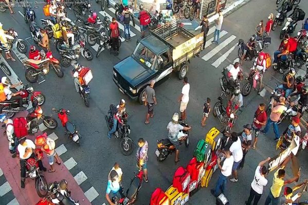 protesto-599x400 Pela terceira vez, motoboys fecham Retão de Manaíra em protesto e pedem justiça após morte de entregador em João Pessoa