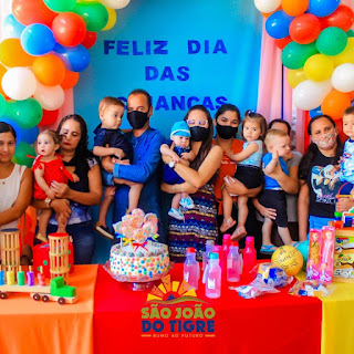 1.3 Prefeitura de São João do Tigre, entrega Brindes e Guloseimas para as crianças do município em alusão ao seu dia