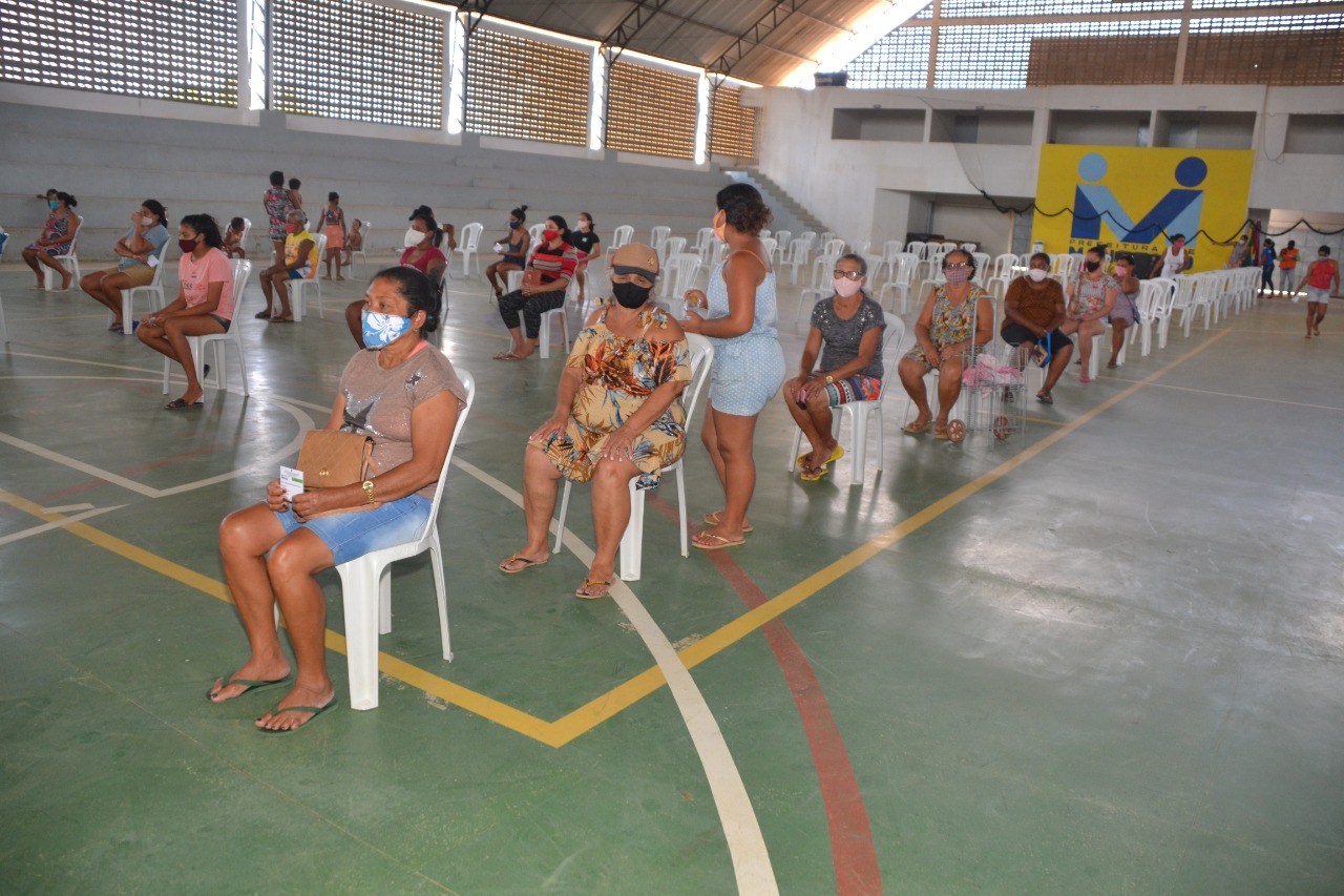 Cesta-Social Prefeitura de Monteiro distribuí feiras às famílias cadastradas no Programa Cesta Social