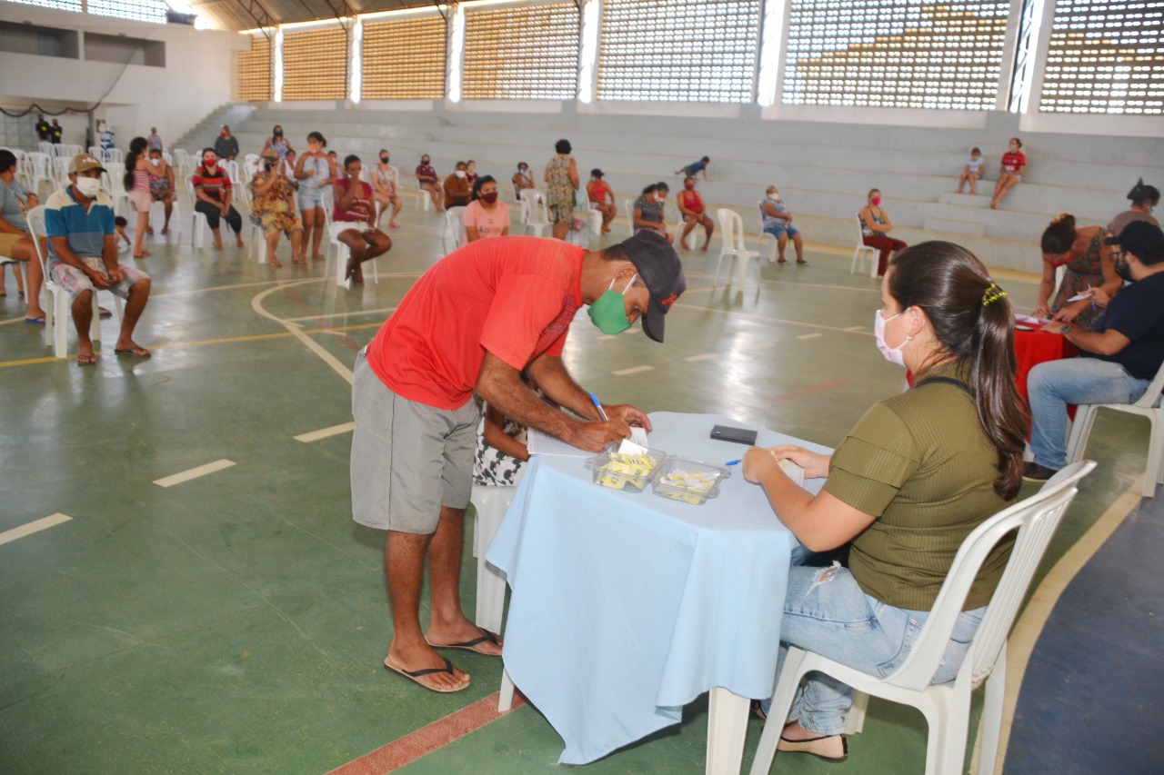 Cesta-Social4 Prefeitura de Monteiro distribuí feiras às famílias cadastradas no Programa Cesta Social