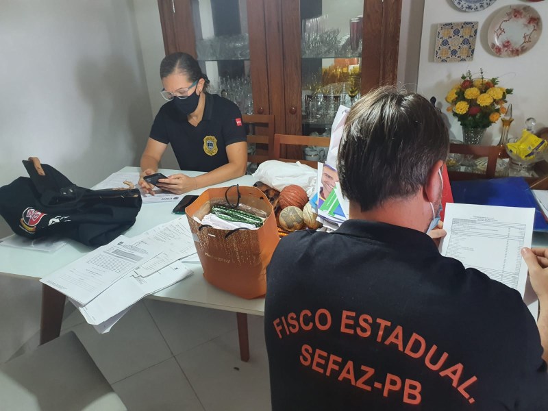 sefaz-operacao “Operação Fardo Pesado”, cumpre seis mandados judiciais de busca e apreensão, nos municípios de Sapé, Serra Branca e João Pessoa.