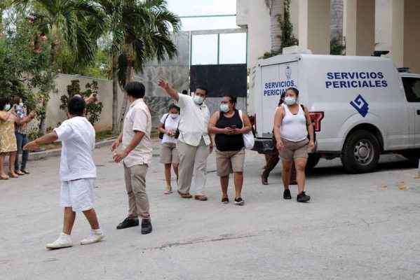 16361157786185254239f91_1636115778_3x2_md-599x400 Tiroteio entre gangues em resort perto de Cancún deixa dois suspeitos mortos e um turista ferido