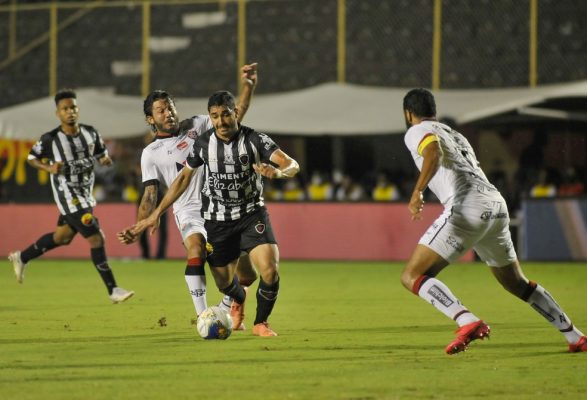 agif21111821583137-587x400 Botafogo-PB vence o Vitória e garante a classificação para Copa do Nordeste em 2022