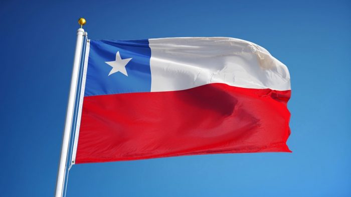 bandeira-chile-700x394 Chilenos vão às urnas após impeachment de Piñera ser rejeitado