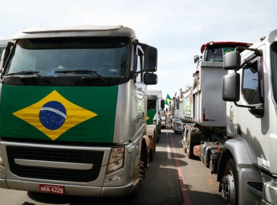 manifestacao-caminhoneiros-868x644-1-539x400 Greve dos caminhoneiros: rodovias da Paraíba seguem sem bloqueios no início da manhã desta segunda-feira
