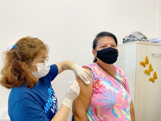 Vacina-Dia-D-2-11-533x400 Em mais um Dia D de vacinação contra Covid-19, Monteiro registra mais 1.041 pessoas vacinadas