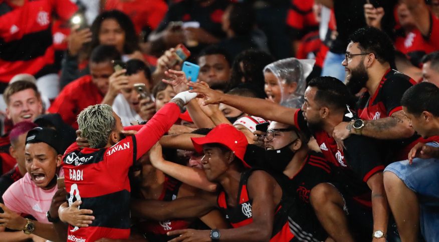 flamengo Flamengo vence Ceará e evita título antecipado do Atlético-MG no Brasileirão