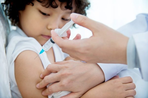 vacina-crianca-600x400-1 Paraíba imuniza mais de 28 mil crianças contra a Covid-19 no dia C de vacinação infantil