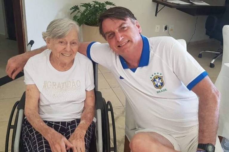 Mae-de-Jair-Bolsonaro Mãe de Jair Bolsonaro morre aos 94 anos no interior de São Paulo
