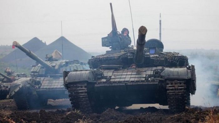 Russia-1-LVczw6-700x395 Tanques russos fazem exercício de tiro real antes de reunião na Otan sobre Ucrânia