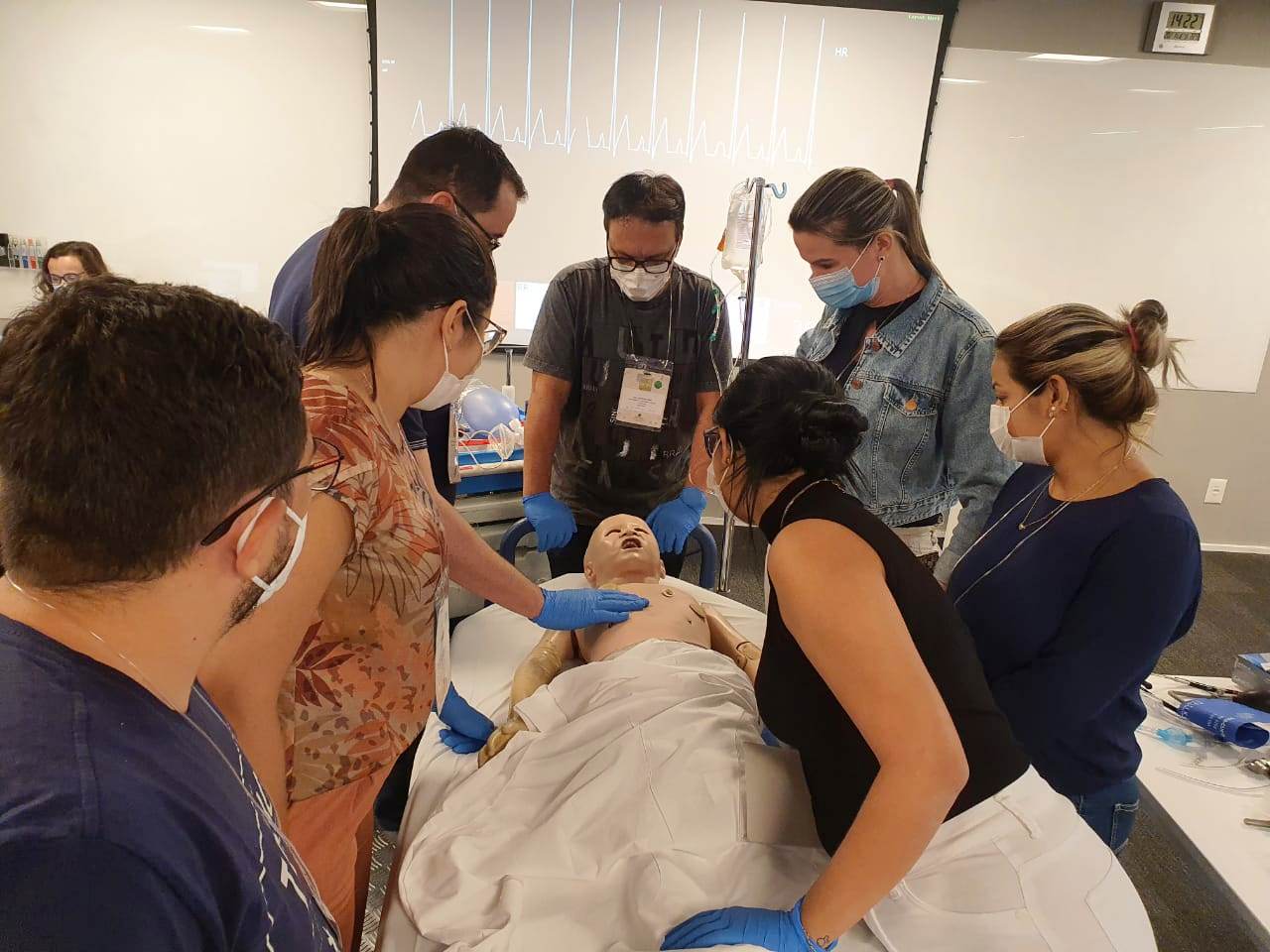 Treinamento-UPAEinstein3 Profissional da UPA/Monteiro participa de curso em urgência e emergência no Hospital Albert Einstein