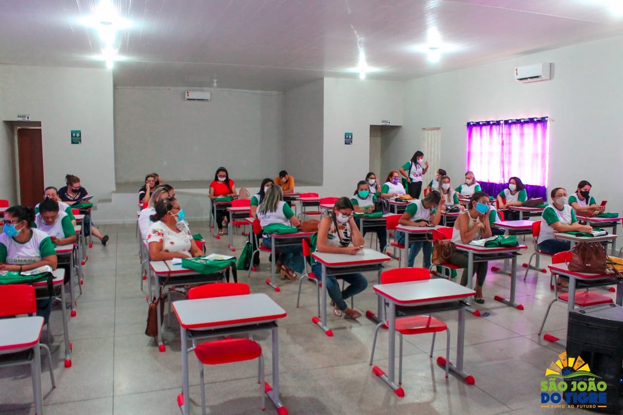 273491830_666772877809094_6584561777936664964_n Prefeitura de São João do Tigre promove Jornada Pedagógica e se prepara retomada das aulas 100% presenciais