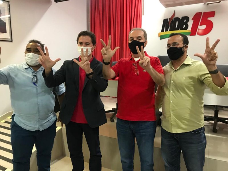 vene Oficializado pré-candidato, Veneziano critica João e faz afago a Ricardo Coutinho