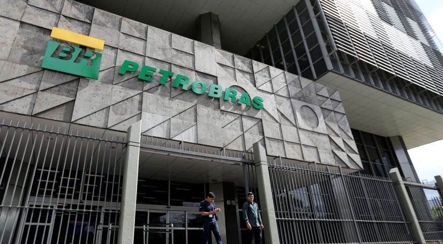 petrobras Petrobras eleva preço da gasolina em 18% e do diesel, em 25%