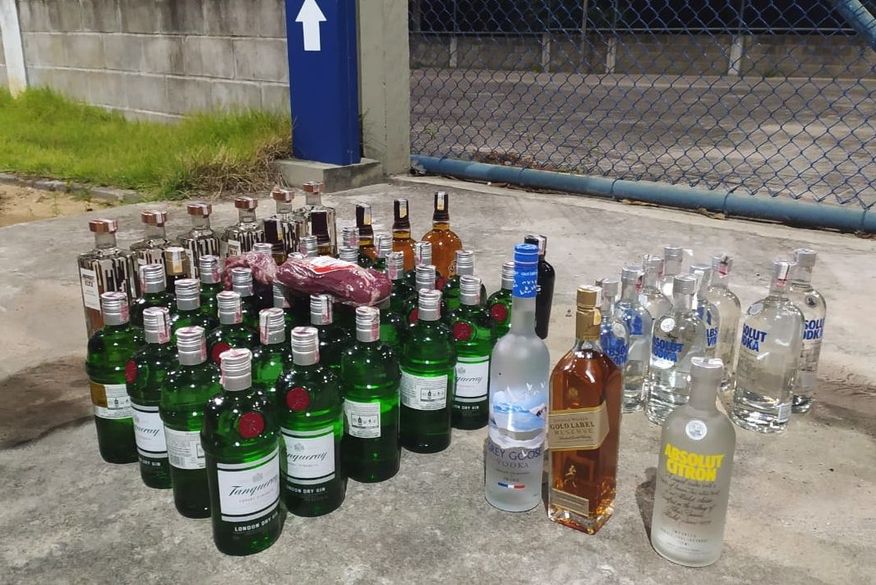 save_20220304_114851 Três homens são presos acusados de furtar 56 garrafas de gin, vodka e uísque e uma peça de filé mignon na PB