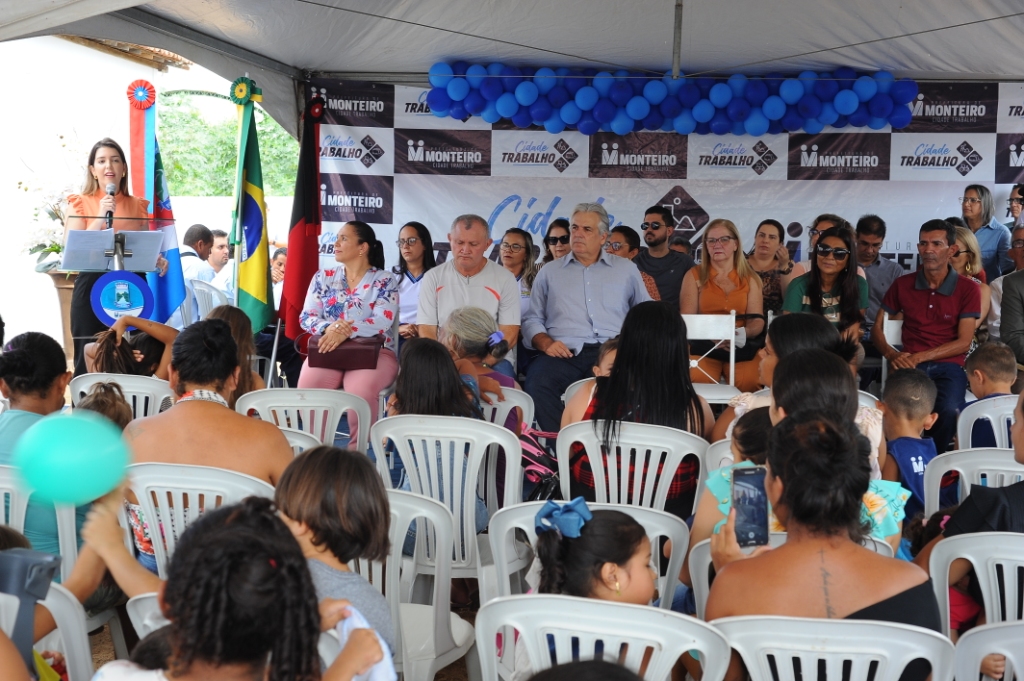 Creche-FBP16 Comunidade da Vila Santa Maria comemora a entrega da reforma da Creche Dr. Fernando Bezerra Paraguay