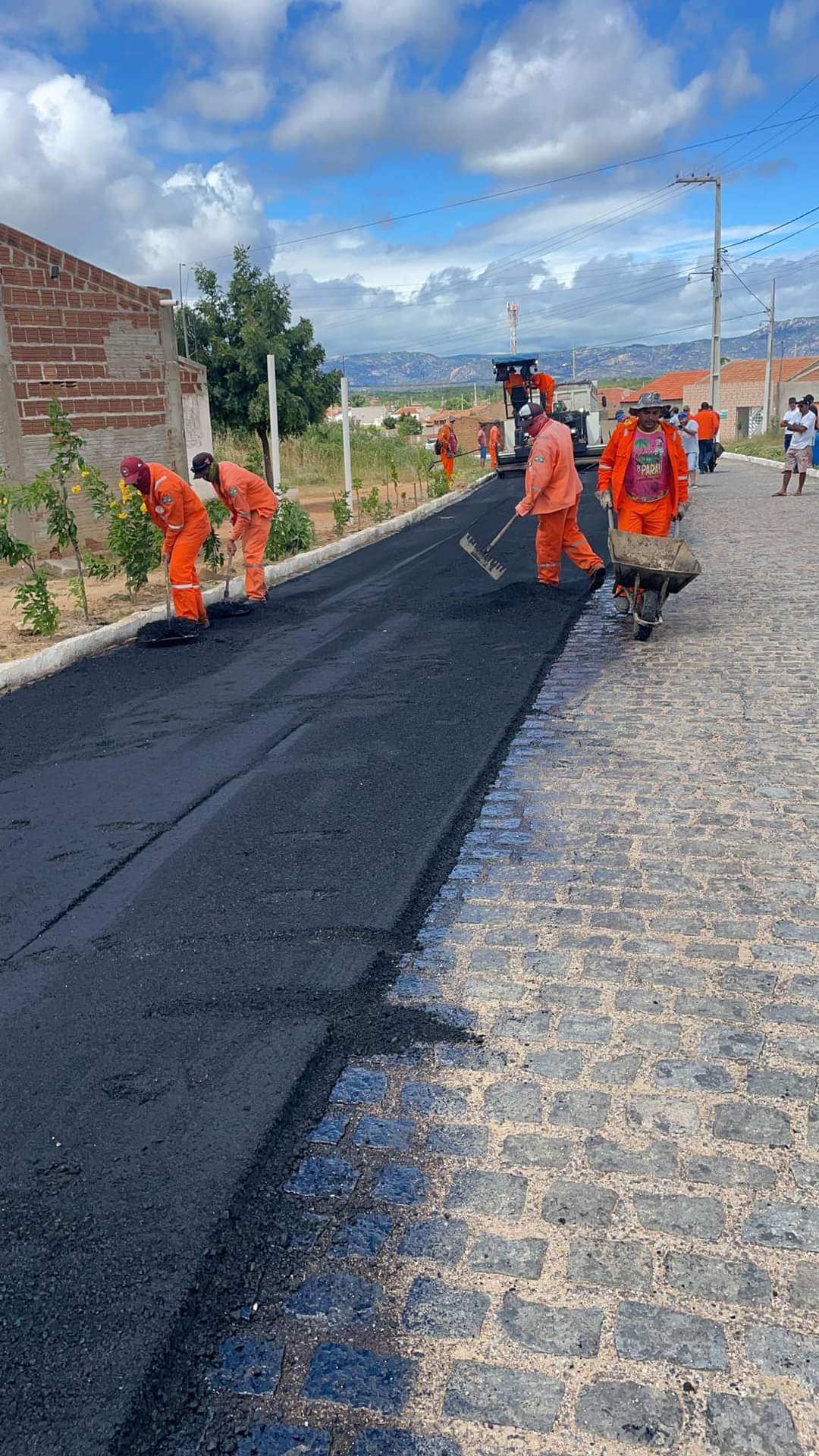 FB_IMG_1653753500743 Parceria Estado e Prefeitura: Pavimentação asfáltica da travessia urbana de São João do Tigre é iniciada