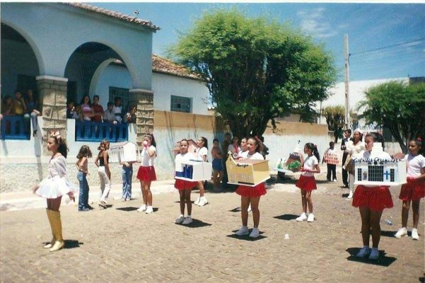 FB_IMG_1653848367939-601x400 Escola Estadual José Leite de Souza, completa 50 anos de História