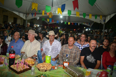 1-4 Vice prefeito Celecileno participa de quadrilha junina na Rua de Campina, e enaltece “lugar onde nasceu e se criou”