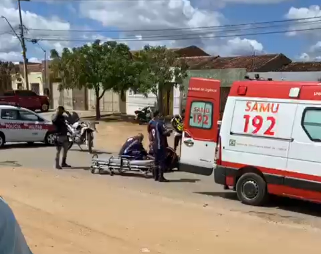 IMG_20220608_120909 Colisão entre carro e moto deixa uma pessoa ferida em Monteiro.