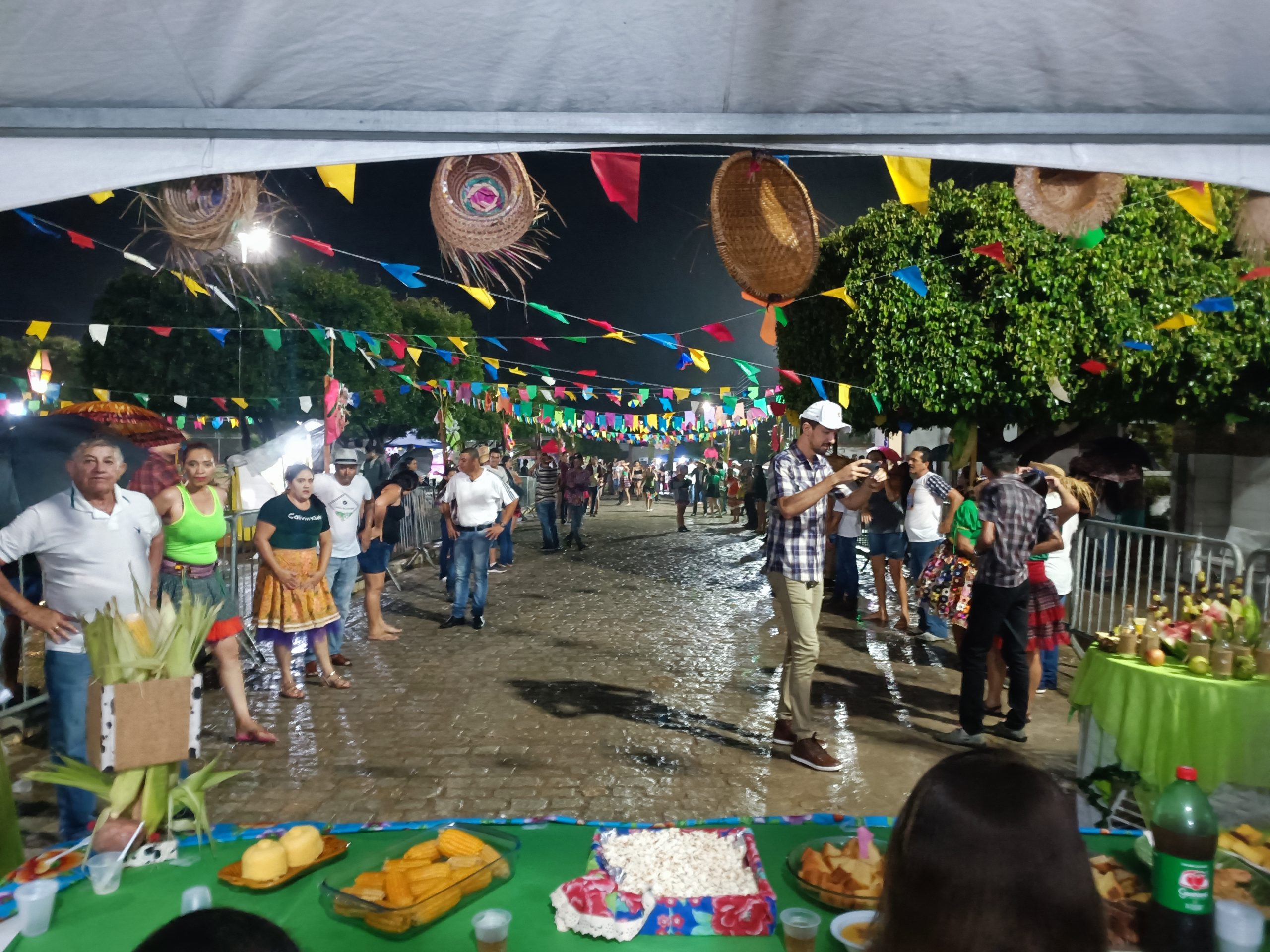 IMG_20220615_213015-scaled Confira como foi a tradicional quadrilha junina da Vila Popular