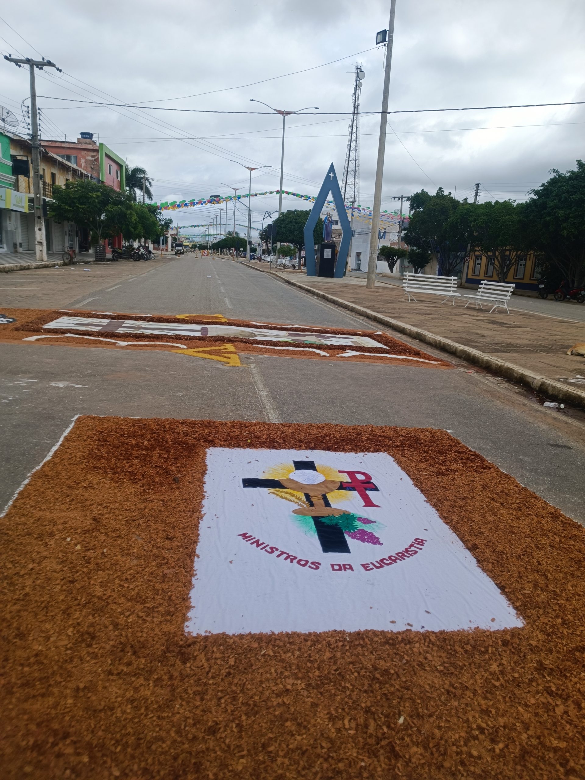 IMG_20220616_120637-scaled Católicos da Paróquia Nossa Senhora das Dores em Monteiro, mantêm tradição e montam tapetes de Corpus Christi