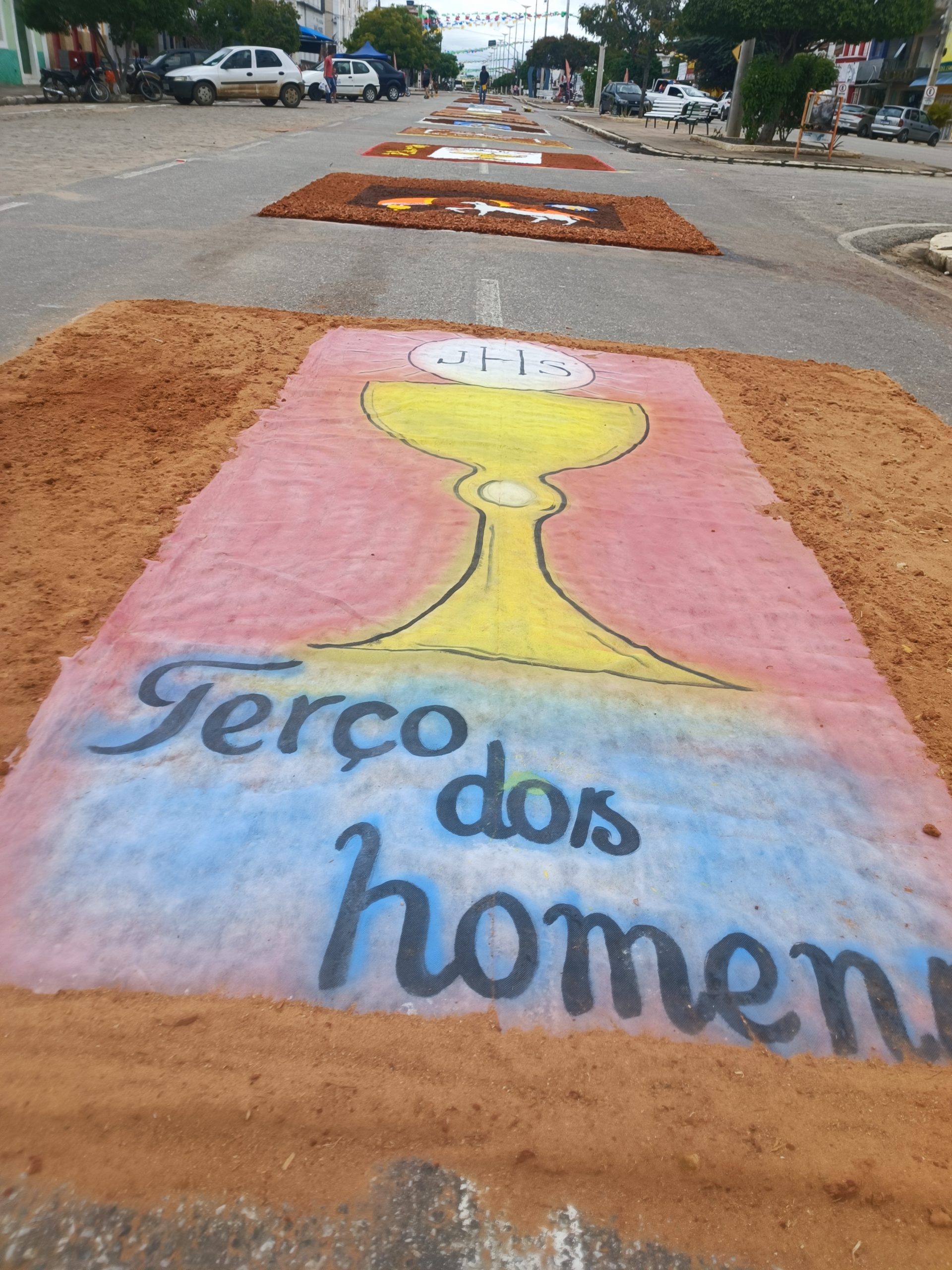 IMG_20220616_121220-scaled Católicos da Paróquia Nossa Senhora das Dores em Monteiro, mantêm tradição e montam tapetes de Corpus Christi