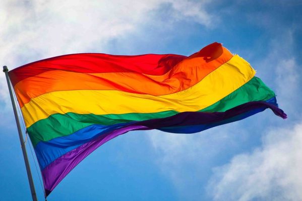 bandeira_lgbt-599x400 Datafolha: para 8 em cada 10 brasileiros, a homossexualidade deve ser aceita