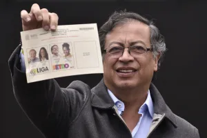 petro Gustavo Petro é eleito presidente na Colômbia