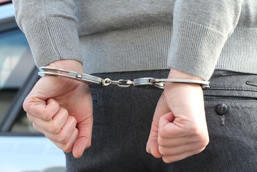 policia_preso_prisao_algemado_foto_pixabay Polícia Civil cumpre mandado de prisão contra homem em Serra Branca