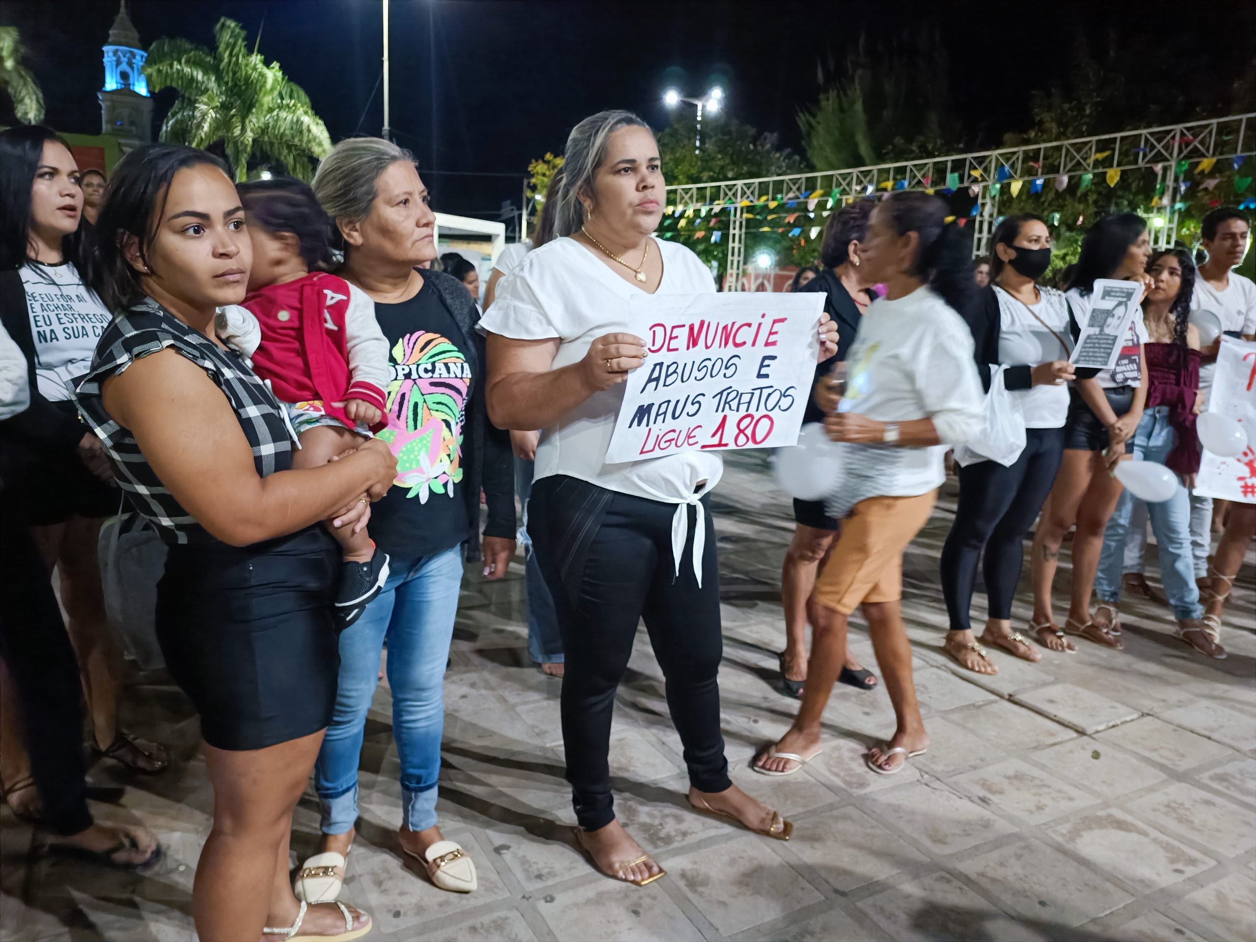 IMG_20220707_200400-scaled Confira como foi o Ato contra Feminicídio e Violência contra a Mulher realizado em Monteiro