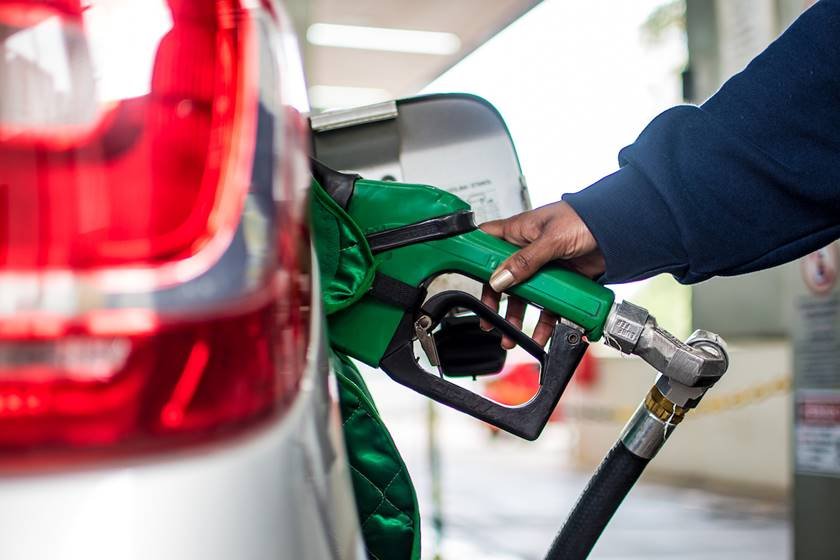 Postos-de-combustiveis-que-vendem-gasolina-por-menos-de-R421 Exclusivo: Menor preço da gasolina em Monteiro, após fiscalização do Procon é de R$ 6,44