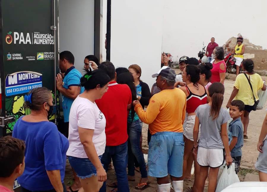 Verduras-SMDS3 Prefeitura de Monteiro realiza distribuição de verduras com milhares de famílias