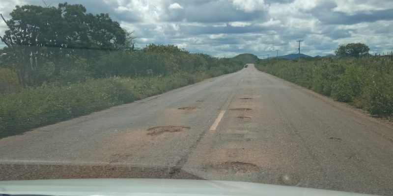 WhatsApp-Image-2022-07-17-at-20.56.23-800x400-1 O descaso e o perigo em uma das principais rodovias do Cariri entre os municípios de Monteiro e Zabelê