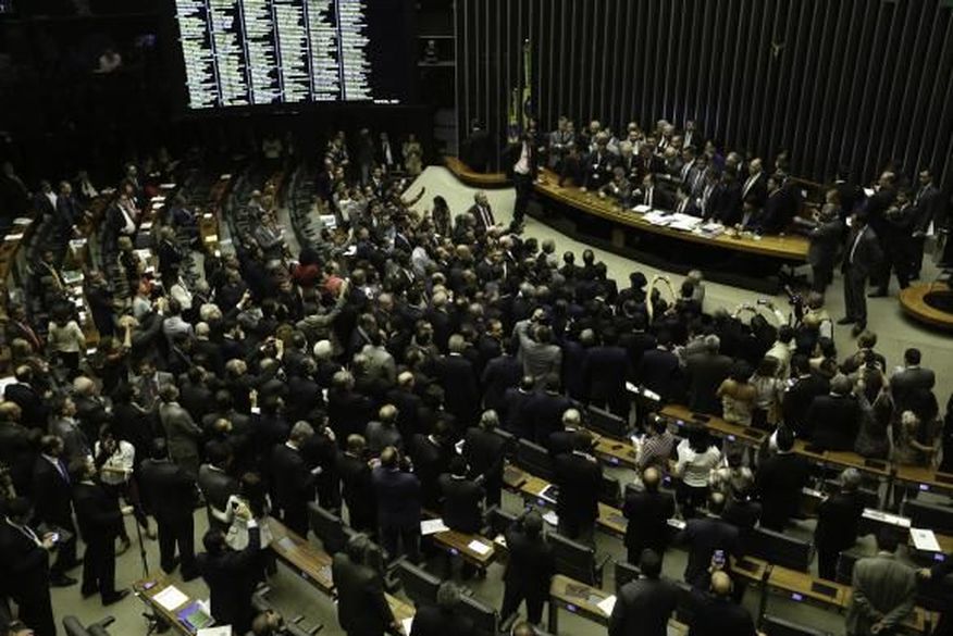 camara_federal_-_brasilia Deputados paraibanos votam, por unanimidade, para manter veto em lei da privatização da Petrobras
