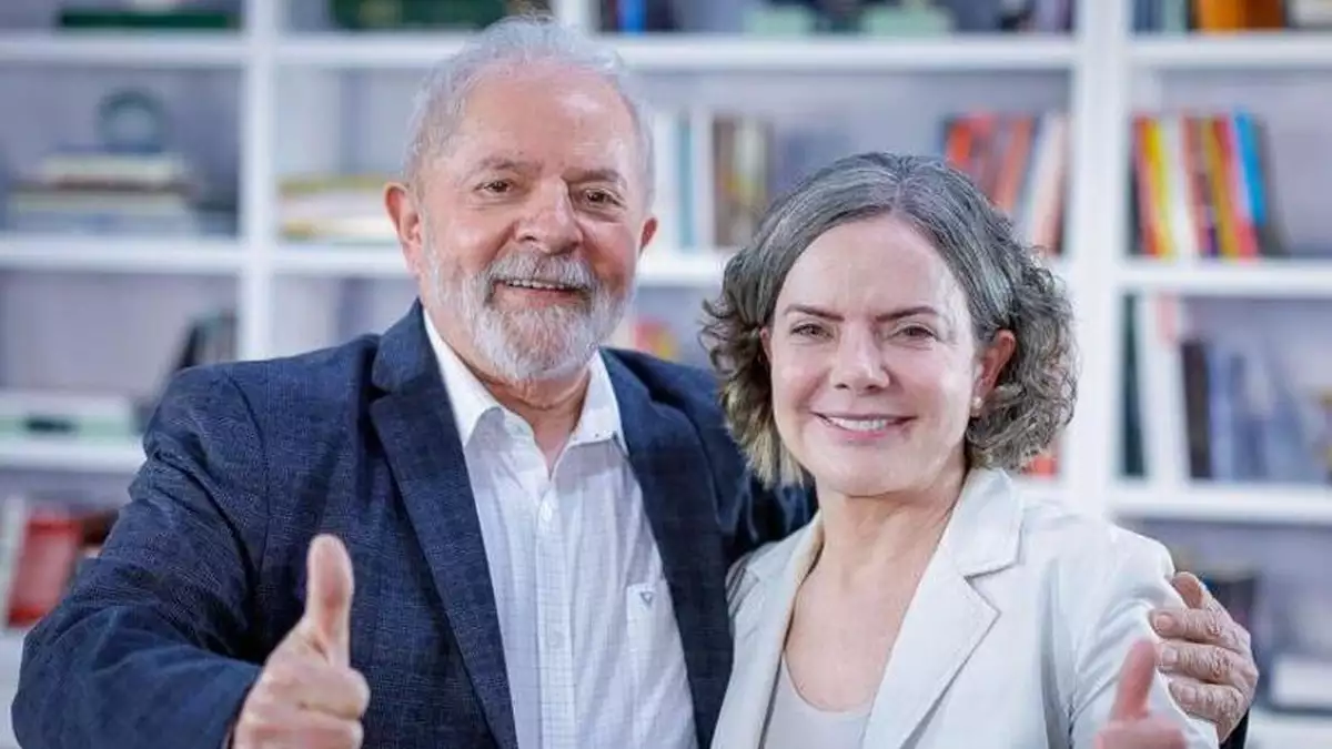 ex-presidente-luiz-inacio-lula-da-silva-e-a-presidente-do-pt-gleisi-hoffmann_1_55335 Gleisi Hoffmann confirma agenda de Lula na Paraíba para a próxima terça