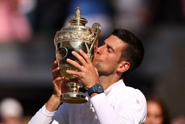 gettyimages-1407877880-599x400 Djokovic vence Kyrgios e chega ao 7º título em Wimbledon