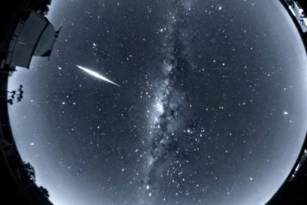 meteoro1-599x400 Observatório em Minas Gerais capta meteoro brilhante