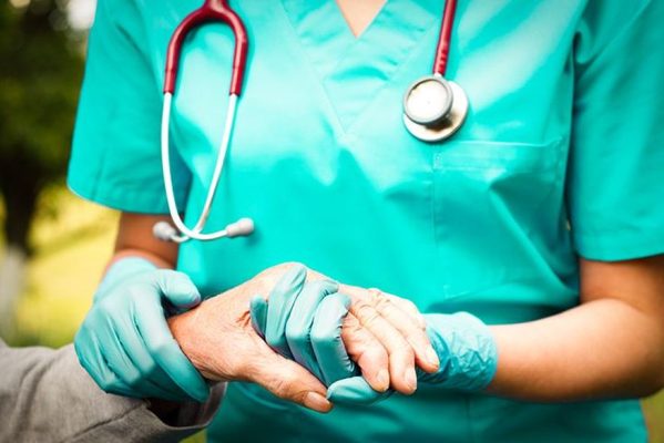 o-que-e-enfermagem-599x400 Câmara aprova em 1º turno PEC que viabiliza piso salarial de enfermeiros e técnicos de enfermagem
