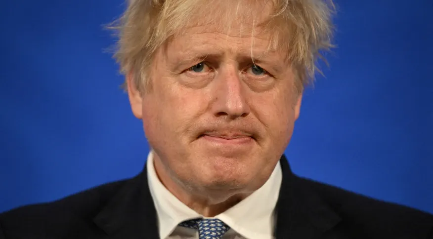 reino Renúncia coletiva de membros do governo aprofunda crise de Boris Johnson