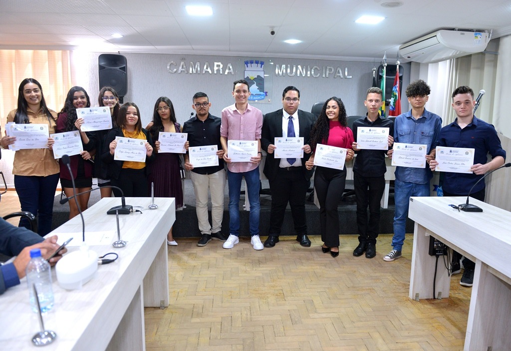 IMG-20220825-WA0301 Câmara de Monteiro recebe sessão “Jovem Parlamentar” em homenagem ao mês da juventude. Veja fotos